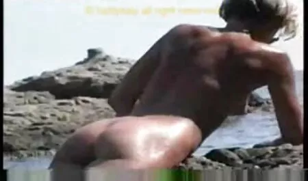 Giovane bionda accarezza la figa di bruna lesbiche con le dita e la lingua film porno tette naturali durante il sesso
