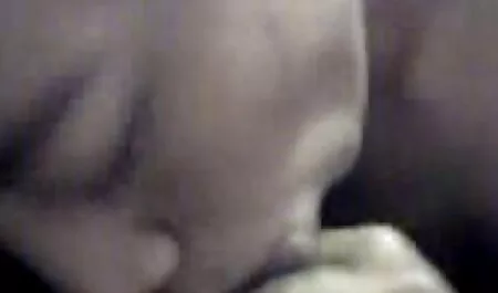 Biondo con pube Peloso masturba mature tettone video vagina dita, diffusione gambe