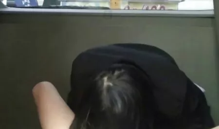 Sarai contento di ingannare il terzo con due super tette xxx телочками sulla culla
