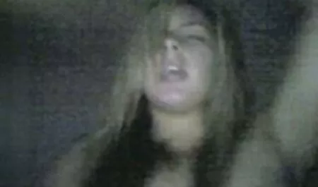 Hottie video hard con tettone in calze scopa in sesso anale con calvo макером, forte vor con piacere