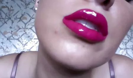 Il cuoco masturbandosi cazzo piedi feticisti e si occupa di piedi sesso video tettone naturali anale in cucina