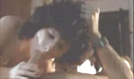 Preoccupato uomo trovato pelli per classi Dreier video pornotettone Trio in camera da letto