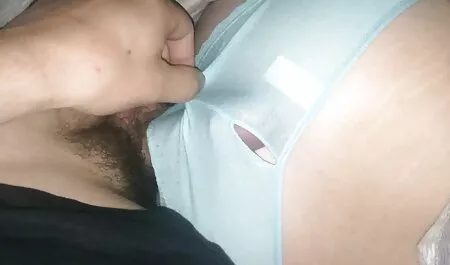 Bellezza con grandi tette bruna e la bionda salta sul cazzo Pompino tette video gratis fare