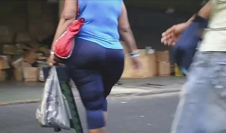 Телочка film erotici tettone con grandi tette ottiene a quattro zampe e può essere scopata