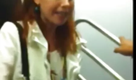 Bellezza con grandi tette video gratis grandi tette naturali accarezzando ogni altri prima 。