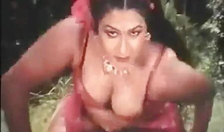Amatoriale Grandi tette naturali arrosti mamma con un grosso culo video xxx tettone sul letto