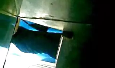 Bionda con grandi tette si masturba il cazzo appagante xxx tettone naturali sperma in bocca dopo il sesso