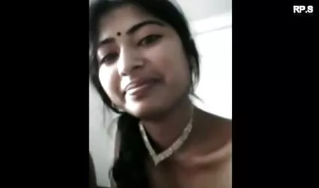 Giovane ragazze super tettone xxx in calze autoreggenti inizio lesbica sesso con tender baci