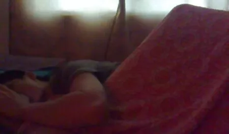 Mamka in collant сахается In anale con un film porno tette enormi giovane хахалем, e sostituire il culo sotto la lingua