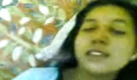 Il video hard tettona giovane ragazzo voleva scopare dormire зрелку in calze sul divano