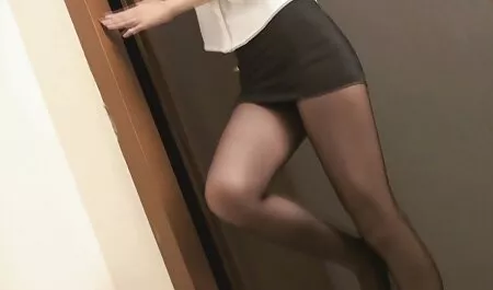 Разбалованная Una ragazza massaggio intimo e sesso vaginale con uno specialista video porno tettone more ordinato