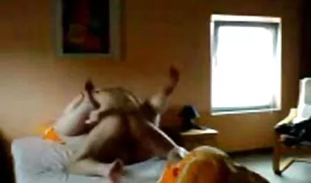 Giovane asiatico video porno gratis con tettone con un peloso pube stimulates Partner gentle caresses