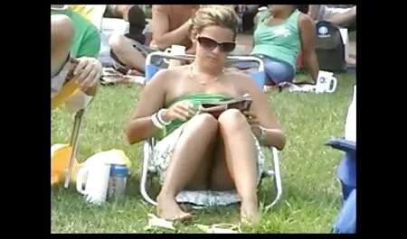 Bruna Con tettone xxx Grandi Tette Naturali colpi Skinhead ragazzo prima del sesso