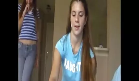 Completa signora spinge in gola un grosso cazzo prima di gara Sesso video tettona naturale