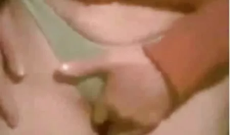 Scambisti messo in scena una familiarità in xxx tette giganti natura, e потрахались al secondo su un soffitto