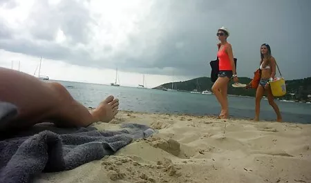 Maturo signora in calze autoreggenti spettacoli grande culo video hard con tettone publicly su il strada