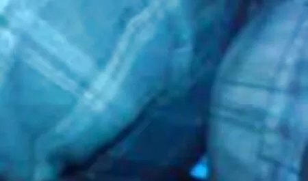Due bellezza nuotare in piscina e leccare писечки Ponte fino donne tettone video gratis a tarda notte