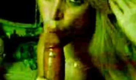 Paffuto donna in video porno con tette grosse maschera scopata con il suo Partner prima 。